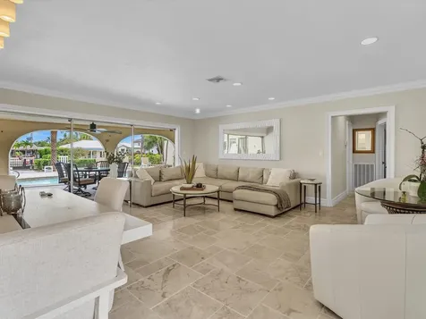 1525 SE 12th Street Deerfield Beach FL 33441