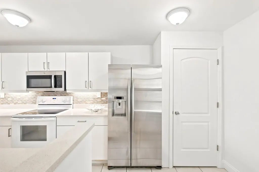 8 Royal Palm Way Boca Raton FL 33432