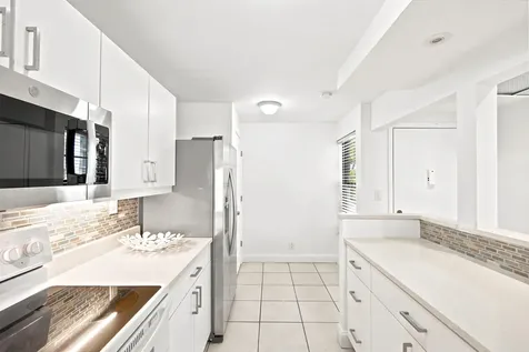 8 Royal Palm Way Boca Raton FL 33432