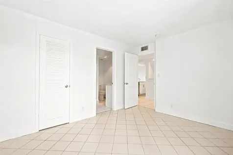 8 Royal Palm Way Boca Raton FL 33432