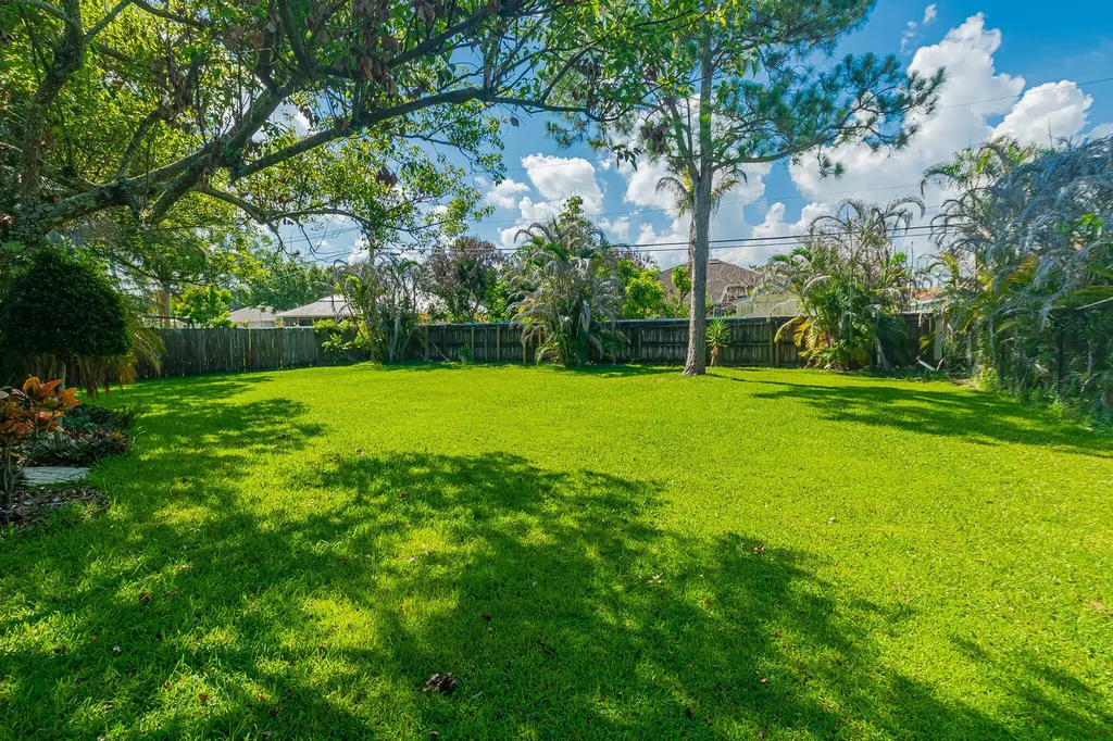 308 SW De Gouvea Terrace Port St Lucie FL 34984