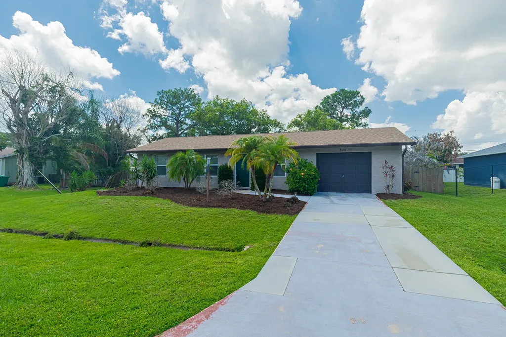 308 SW De Gouvea Terrace Port St Lucie FL 34984