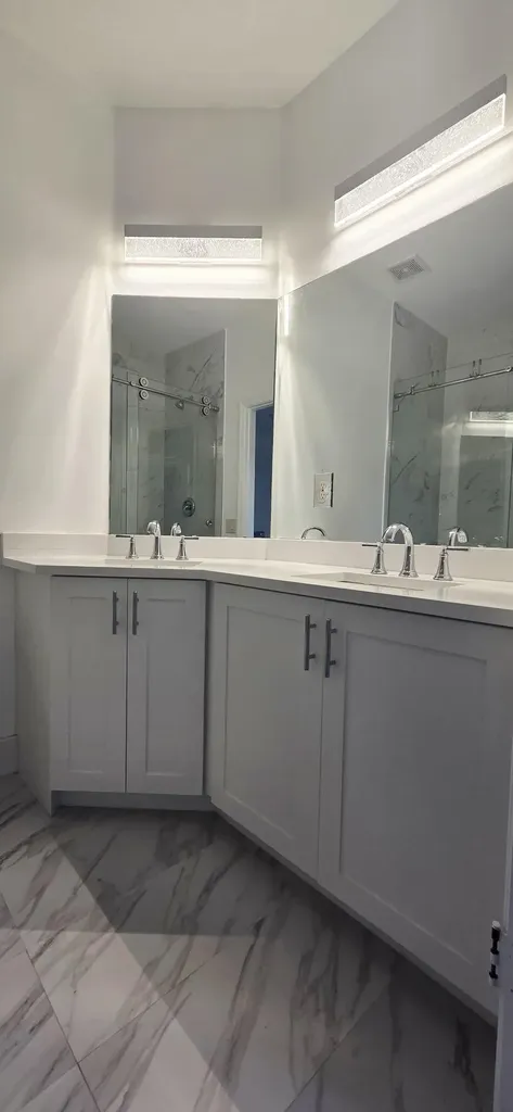 8320 Lagos De Campo Boulevard Tamarac FL 33321