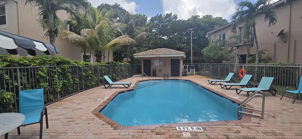8320 Lagos De Campo Boulevard Tamarac FL 33321