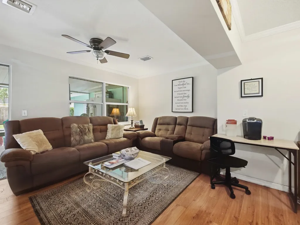 1010 SE Euclid Lane Port St Lucie FL 34983