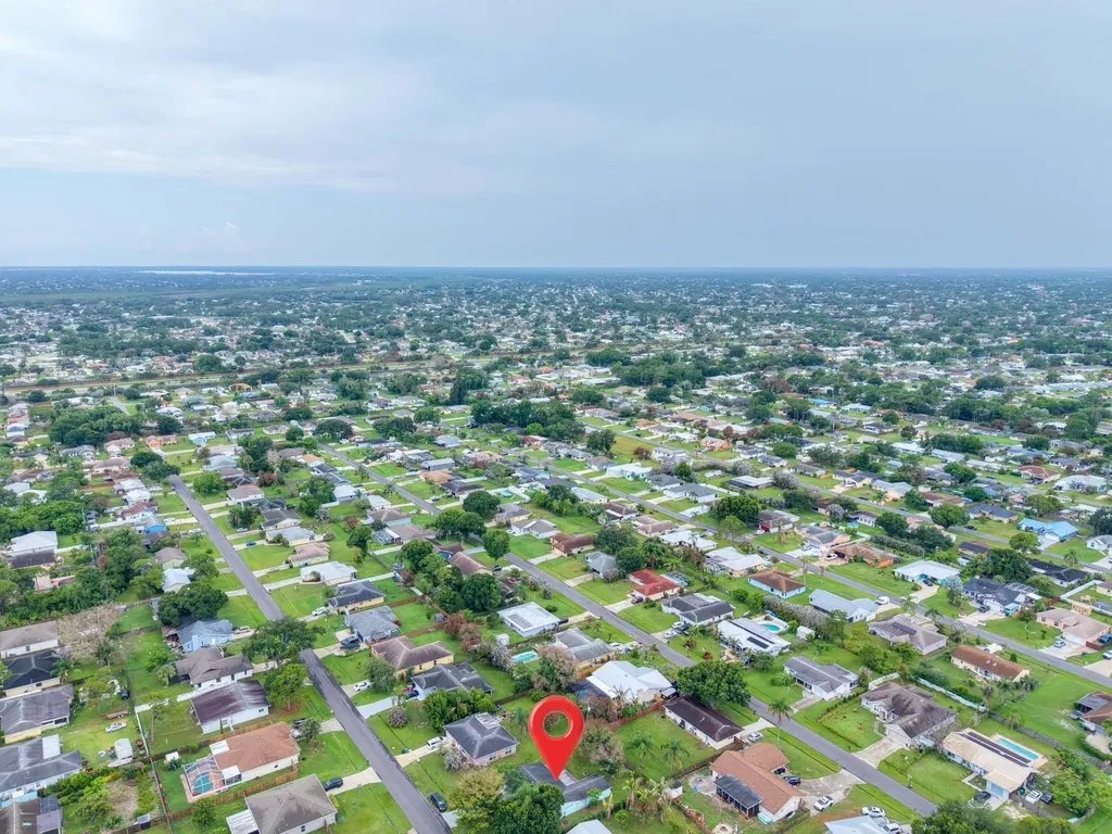 1010 SE Euclid Lane Port St Lucie FL 34983
