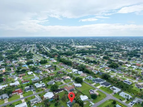 1010 SE Euclid Lane Port St Lucie FL 34983