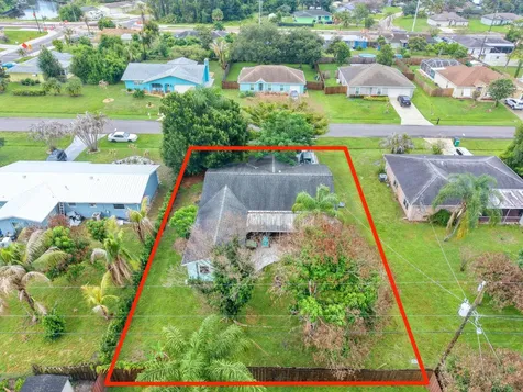 1010 SE Euclid Lane Port St Lucie FL 34983