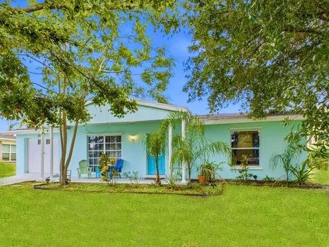 1010 SE Euclid Lane Port St Lucie FL 34983