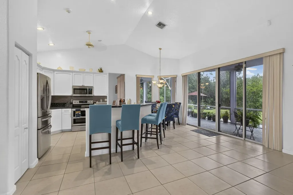 16571 78th Road N The Acreage FL 33470