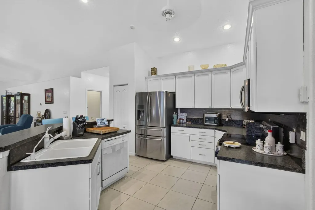 16571 78th Road N Loxahatchee FL 33470
