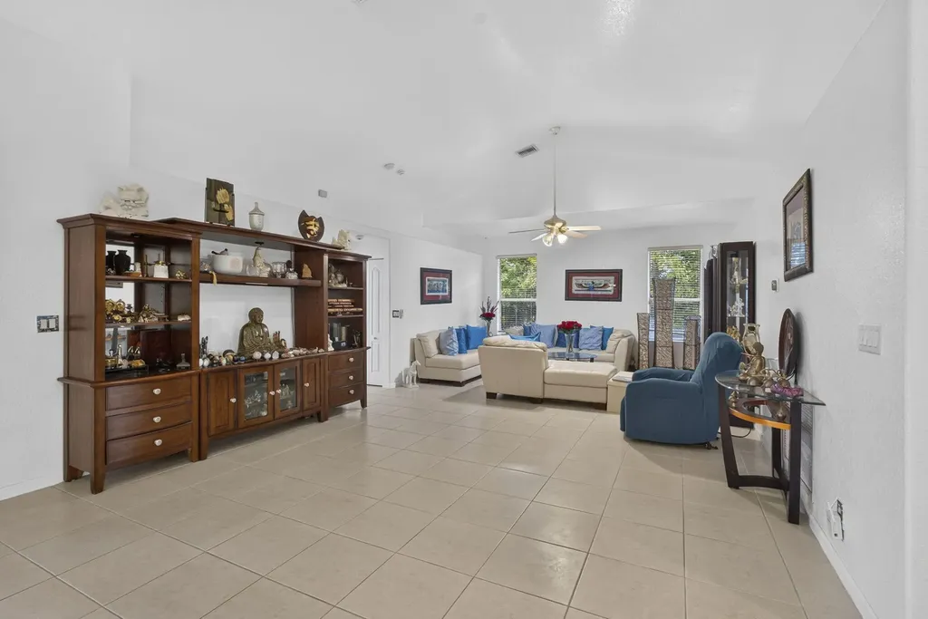 16571 78th Road N The Acreage FL 33470