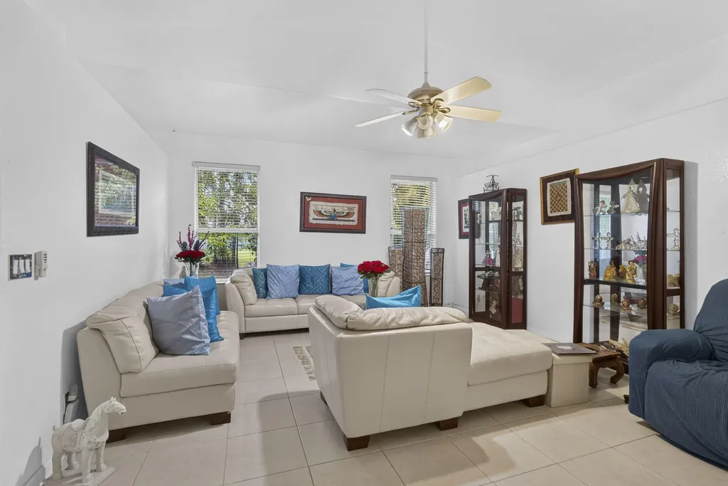 16571 78th Road N The Acreage FL 33470