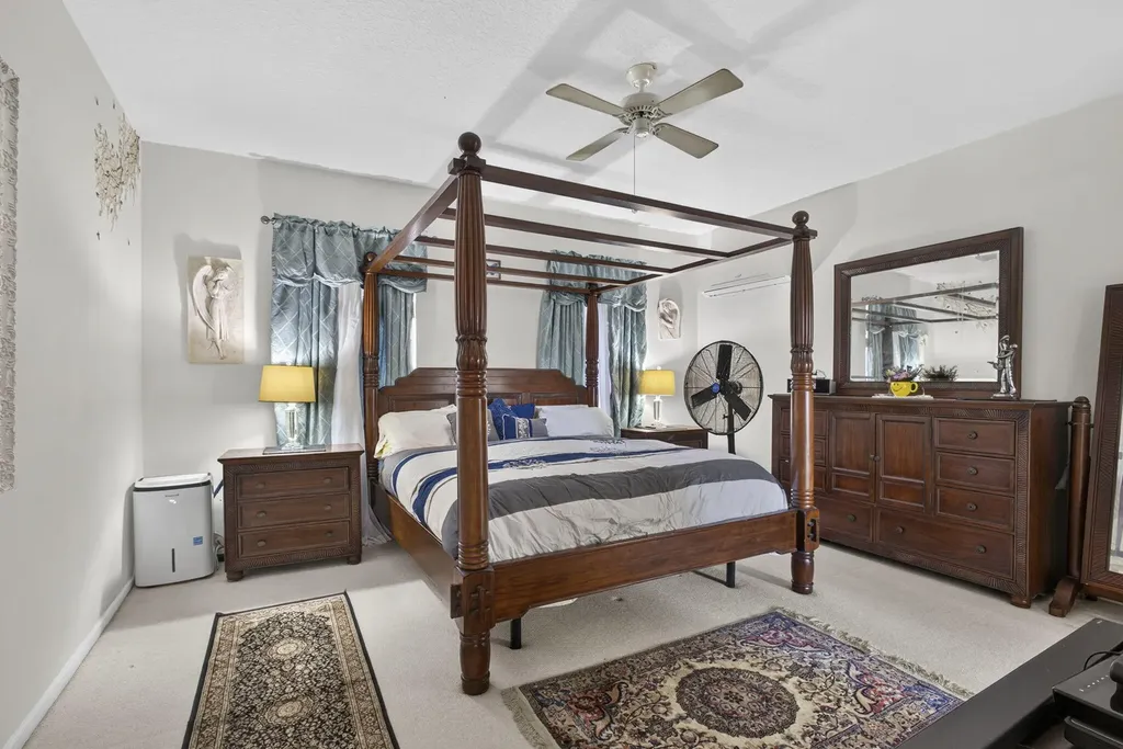 16571 78th Road N The Acreage FL 33470