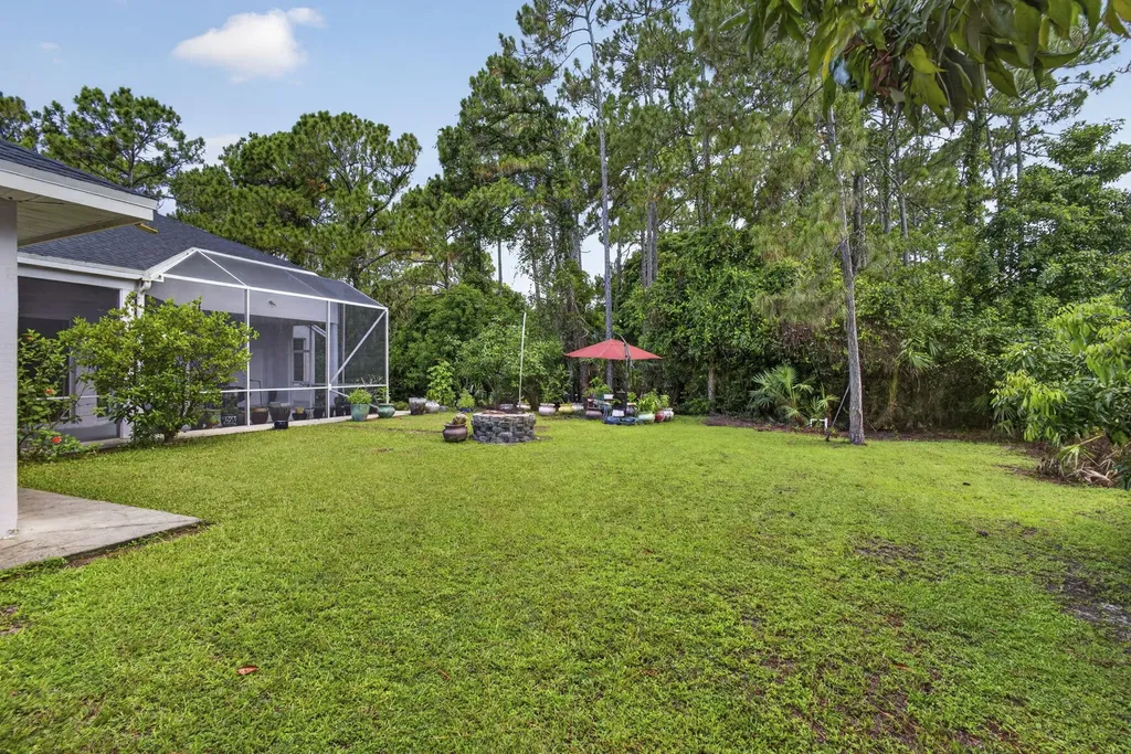16571 78th Road N The Acreage FL 33470