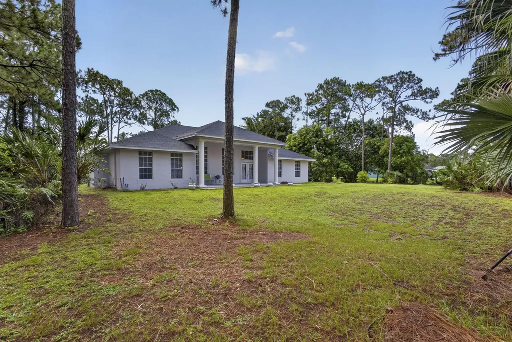 16571 78th Road N The Acreage FL 33470