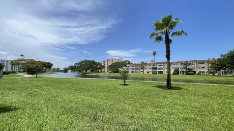 4 Abbey Lane Delray Beach FL 33446