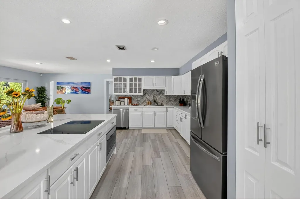 6701 Hillside Lane Lake Worth FL 33462