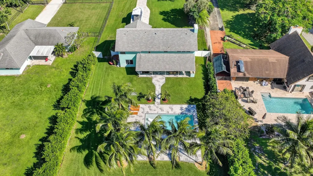 6701 Hillside Lane Lake Worth FL 33462