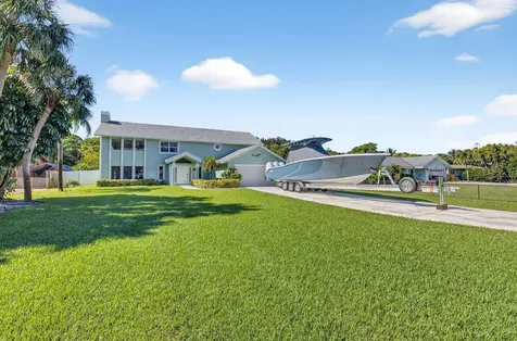 6701 Hillside Lane Lake Worth FL 33462