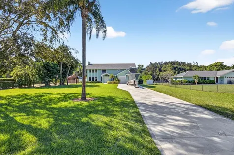 6701 Hillside Lane Lake Worth FL 33462