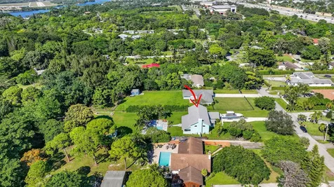 6701 Hillside Lane Lake Worth FL 33462