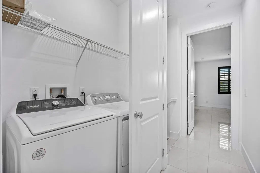 7115 Edison Place Palm Beach Gardens FL 33418
