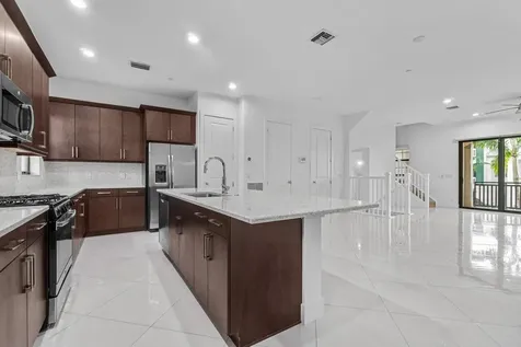7115 Edison Place Palm Beach Gardens FL 33418
