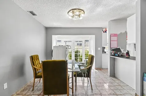7337 SW 21st Street Miami FL 33155