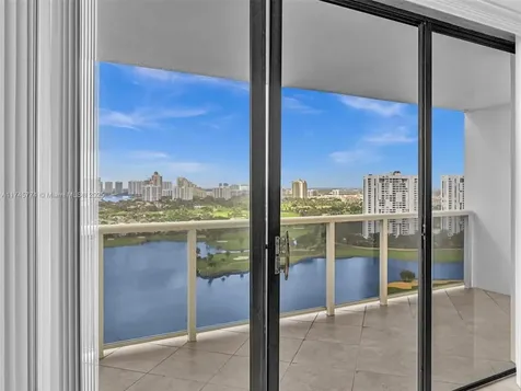 3675 N Country Club Drive Aventura FL 33180