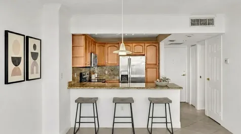 3675 N Country Club Drive Aventura FL 33180