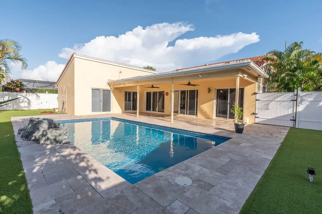 251 NW 69th Street Boca Raton FL 33487
