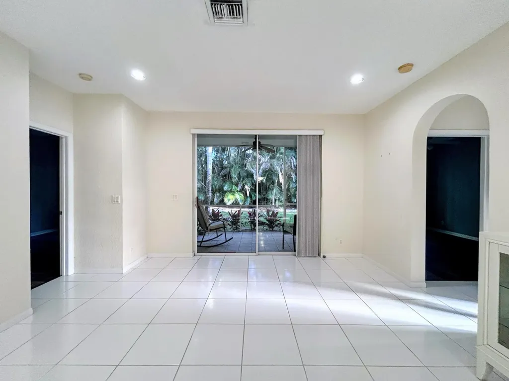 7910 Laina Lane Boynton Beach FL 33437