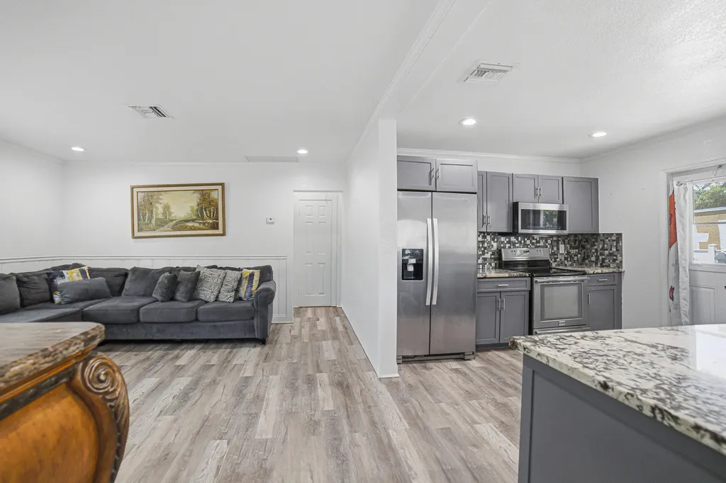 422 49th Street West Palm Beach FL 33407