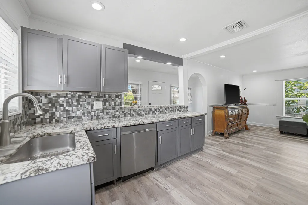 422 49th Street West Palm Beach FL 33407