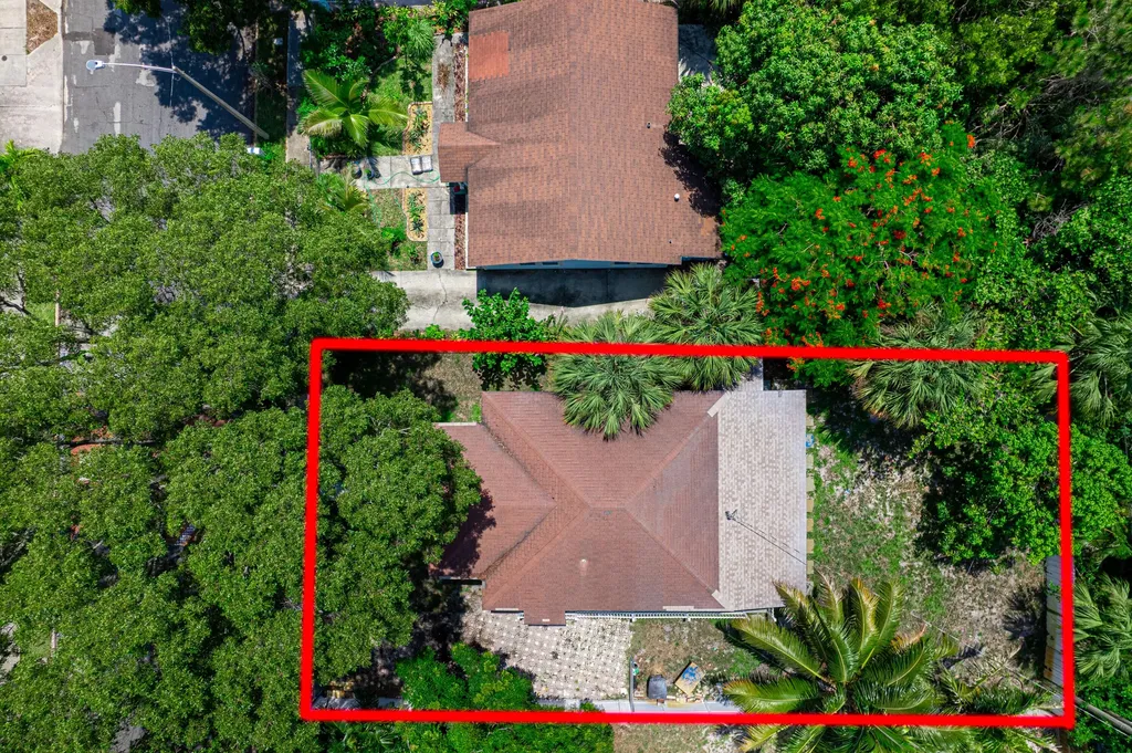 422 49th Street West Palm Beach FL 33407