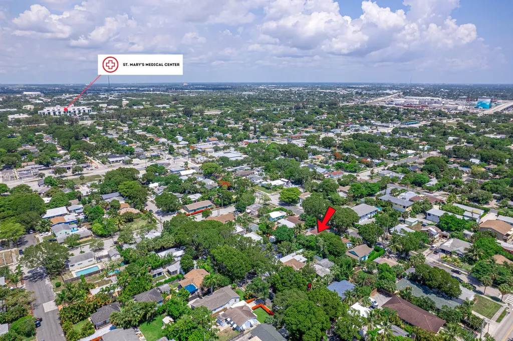 422 49th Street West Palm Beach FL 33407