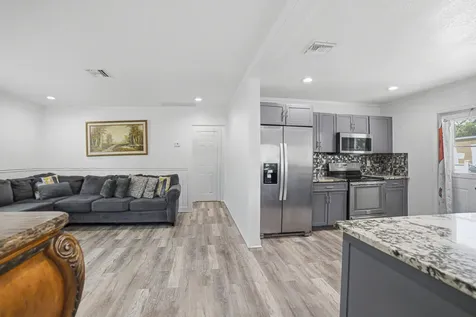 422 49th Street West Palm Beach FL 33407