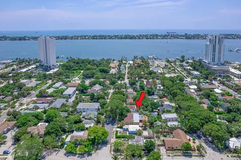 422 49th Street West Palm Beach FL 33407
