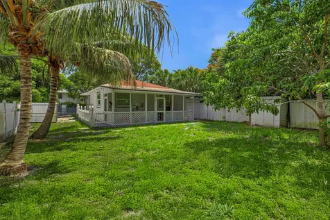 422 49th Street West Palm Beach FL 33407