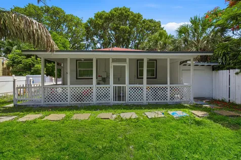 422 49th Street West Palm Beach FL 33407