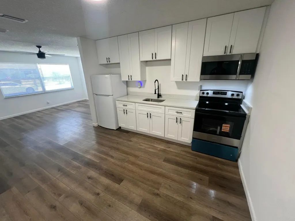 603 Clear Lake Avenue West Palm Beach FL 33401