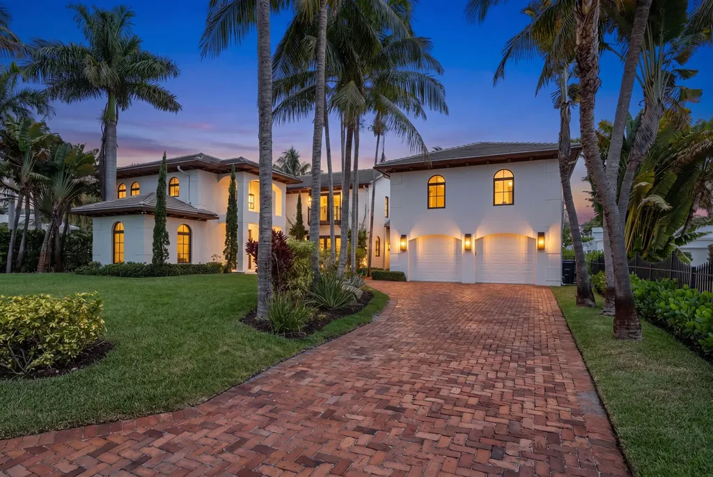 257 E Lakewood Road West Palm Beach FL 33405