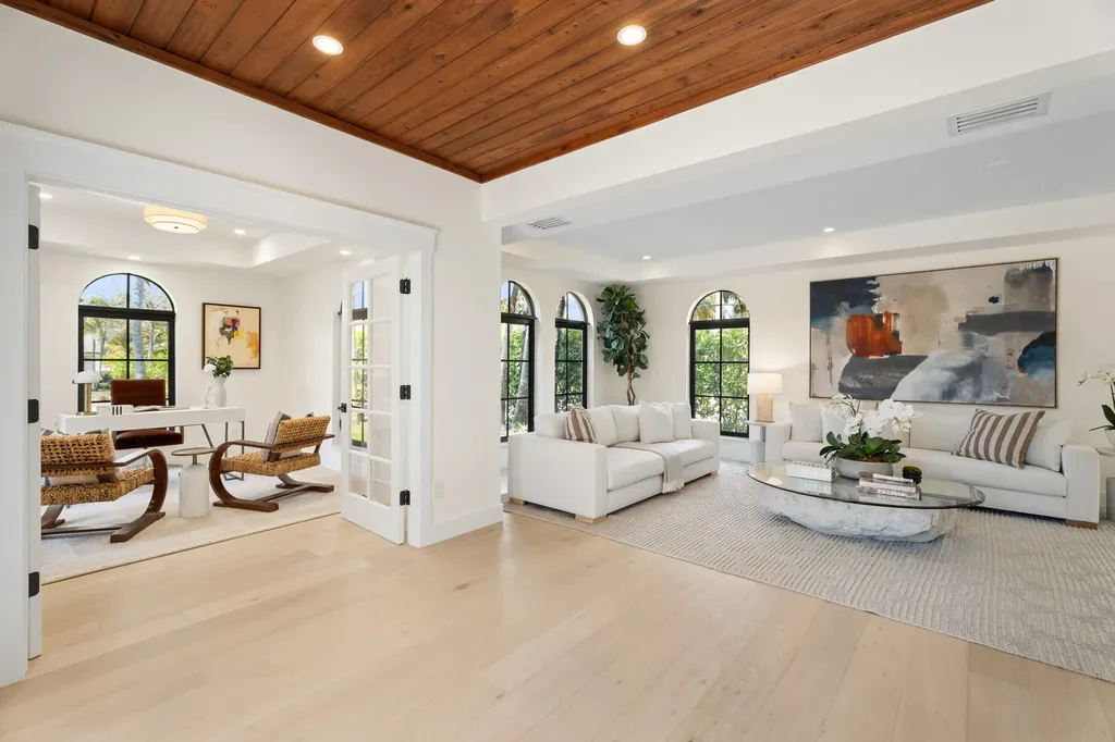 257 E Lakewood Road West Palm Beach FL 33405