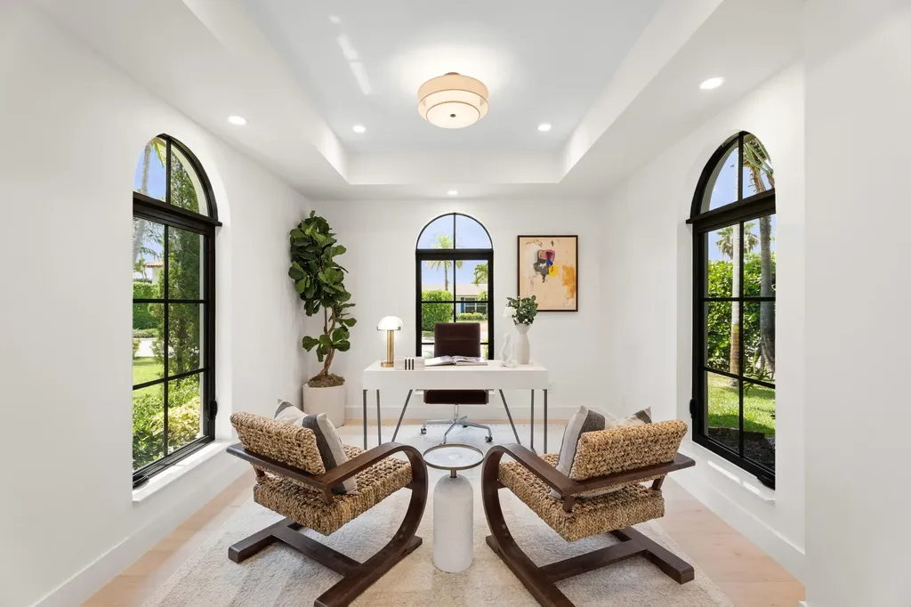 257 E Lakewood Road West Palm Beach FL 33405