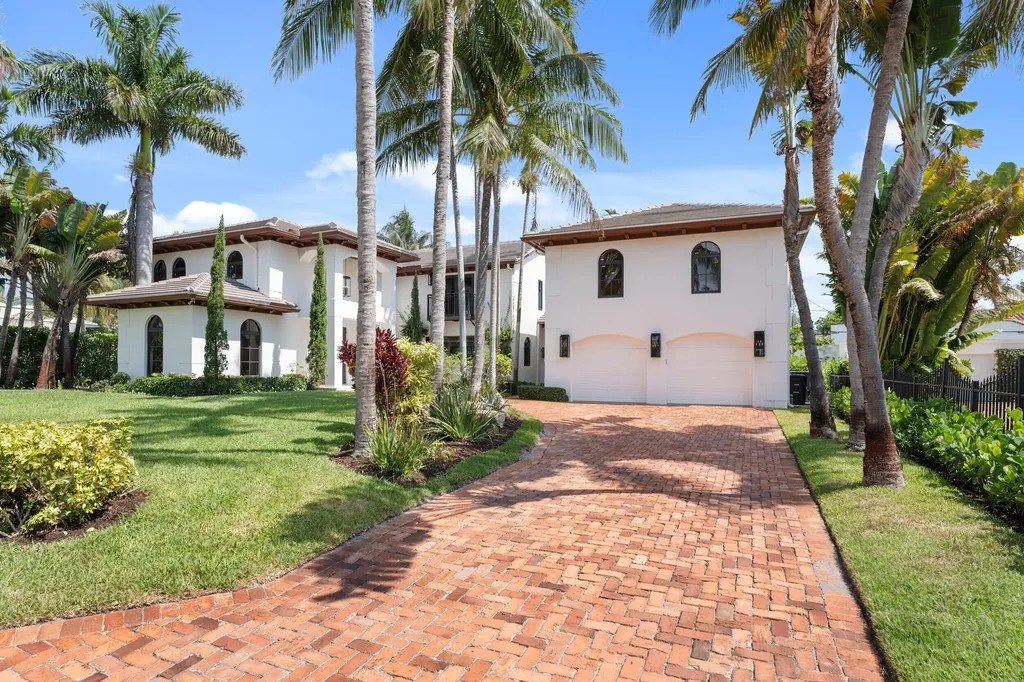 257 E Lakewood Road West Palm Beach FL 33405