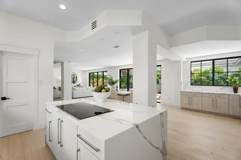 257 E Lakewood Road West Palm Beach FL 33405