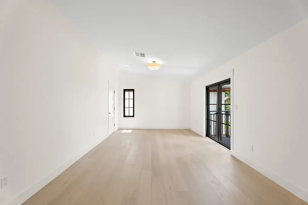 257 E Lakewood Road West Palm Beach FL 33405