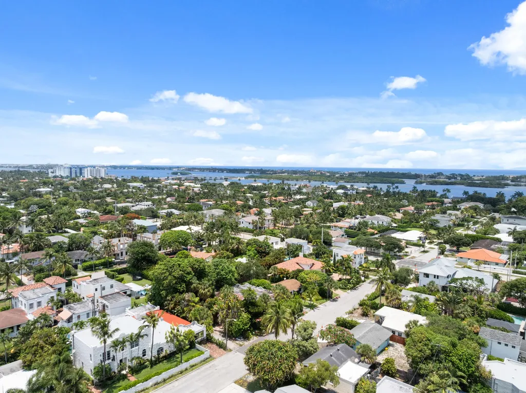 257 E Lakewood Road West Palm Beach FL 33405