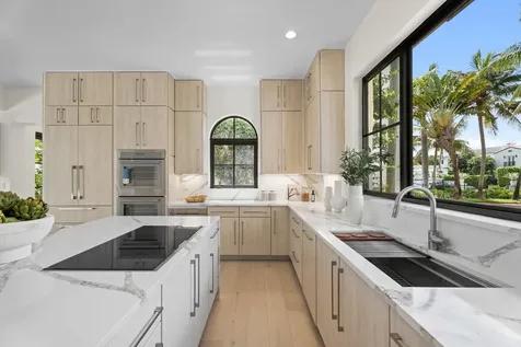 257 E Lakewood Road West Palm Beach FL 33405